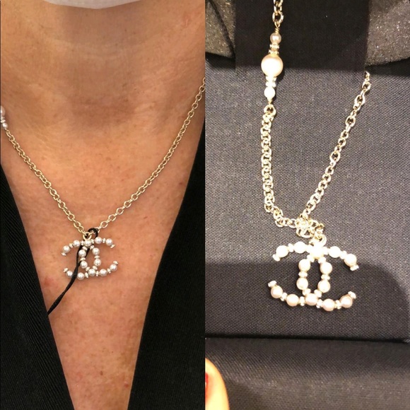 ‼️SOLD‼️Chanel NWT Crystal and Pearl CC Necklace G - Picture 7 of 10
